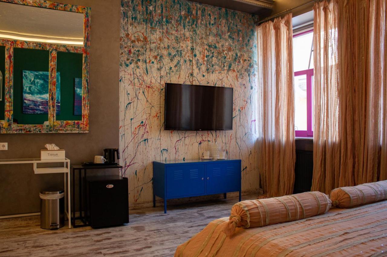Manna Boutique Hotel (Adults Only) キエフ エクステリア 写真