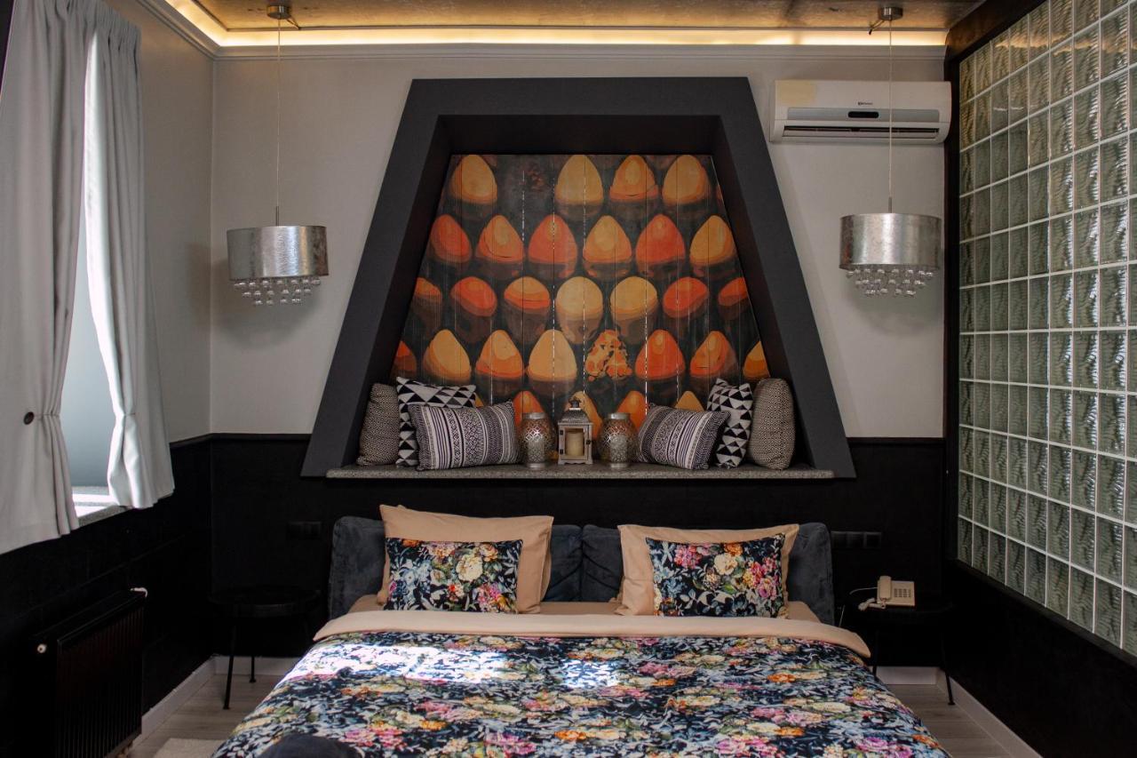 Manna Boutique Hotel (Adults Only) キエフ エクステリア 写真