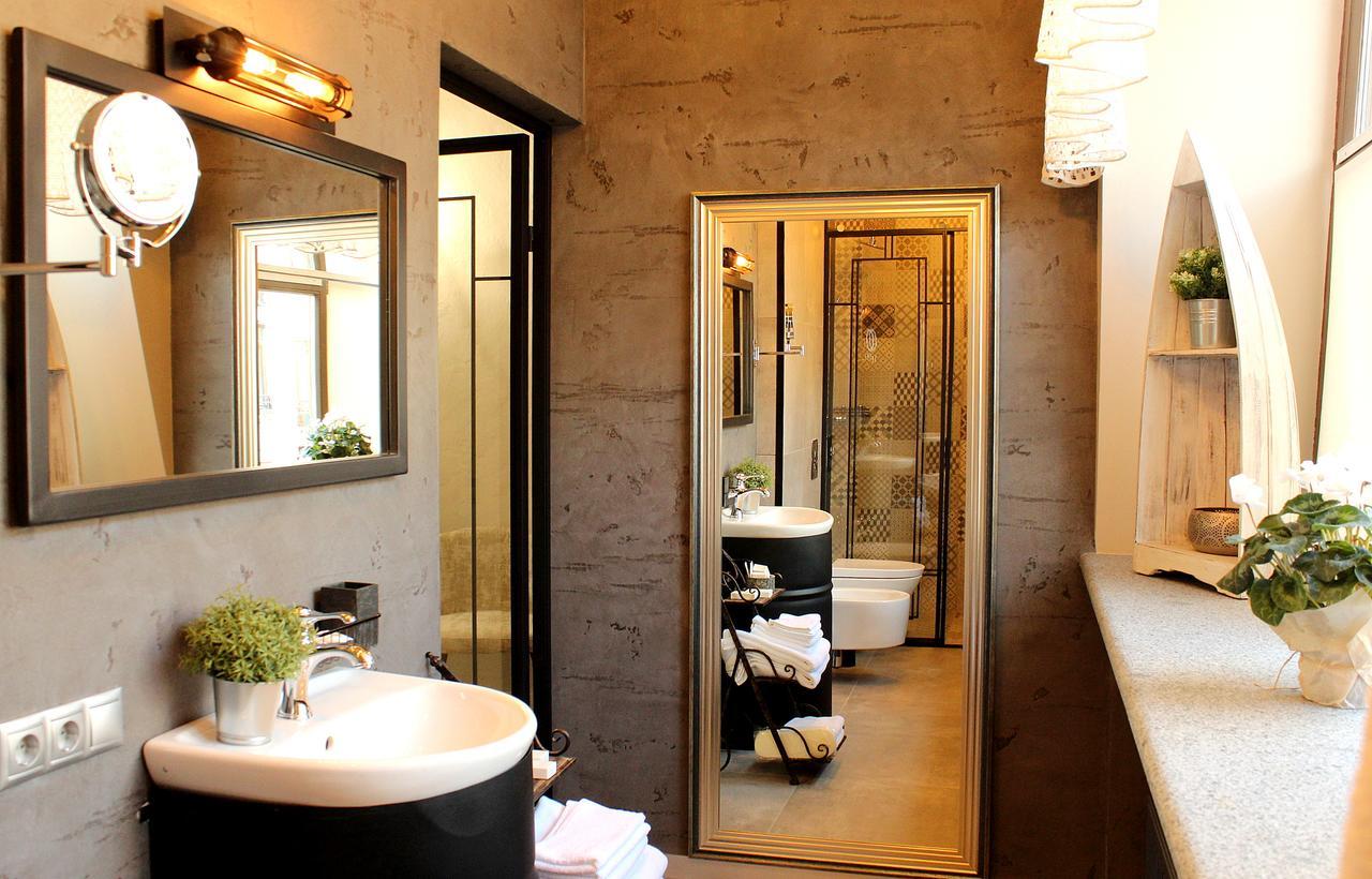 Manna Boutique Hotel (Adults Only) キエフ エクステリア 写真