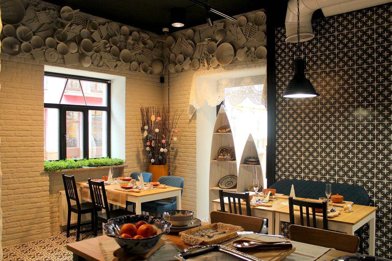 Manna Boutique Hotel (Adults Only) キエフ エクステリア 写真