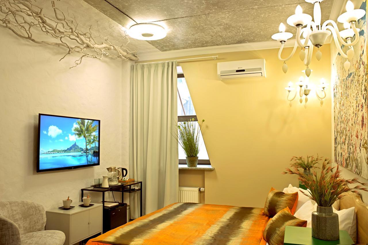 Manna Boutique Hotel (Adults Only) キエフ エクステリア 写真